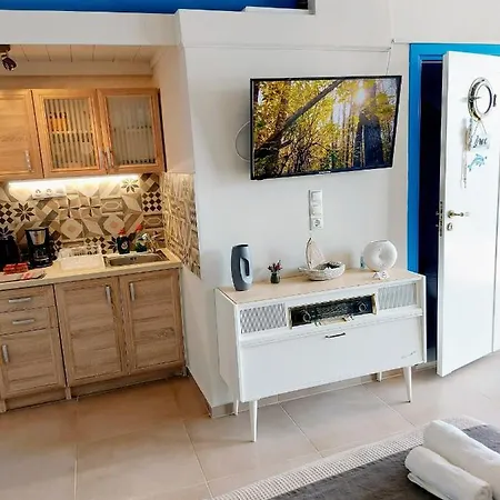 Apartament Mpitzarakis On The