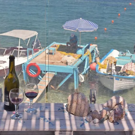 Apartament Mpitzarakis On The *